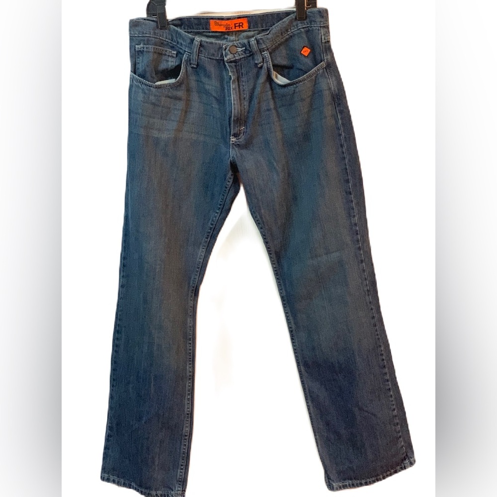 Wrangler 20X FR Denim Jeans. SZ 33X32. EUC